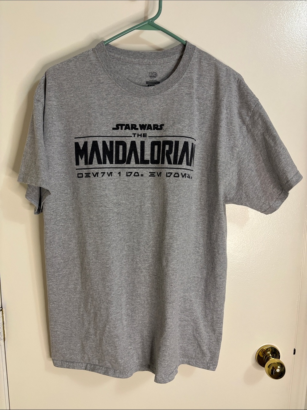 Star Wars The Mandalorian Men's Gray Logo Tee